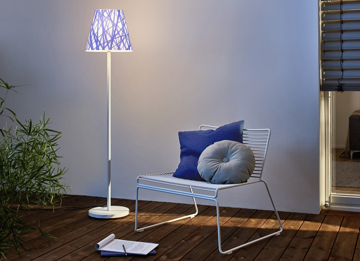 Leuchte SWAP mit Blue Lines Design-Lampenschirm